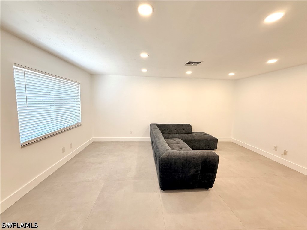 3 Bed SingleFamilyResidence for Sale in Naples, FL, $3,700 — photo 32