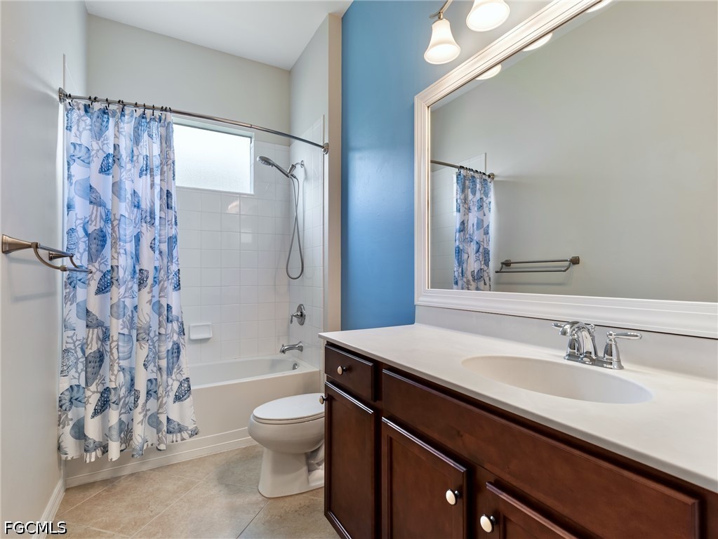 3 Bed Pool Home for Sale in Daniels Place, photo 32