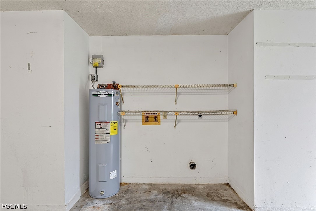 3 Bed SingleFamilyResidence for Sale in San Carlos Park, FL — photo 32