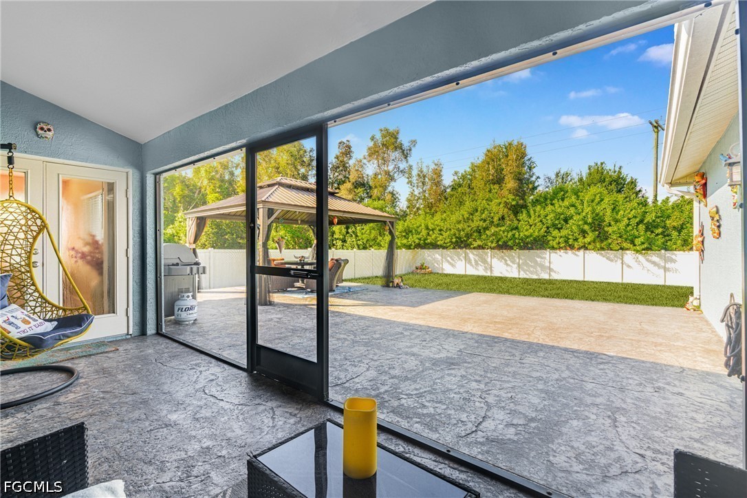 4 Bed SingleFamilyResidence for Sale in Mirror Lakes, FL — photo 32