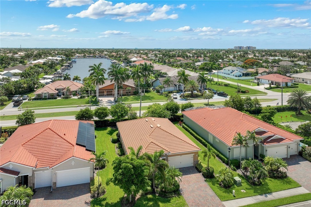 3 Bed SingleFamilyResidence for Sale in Sunset Pointe, FL — photo 32