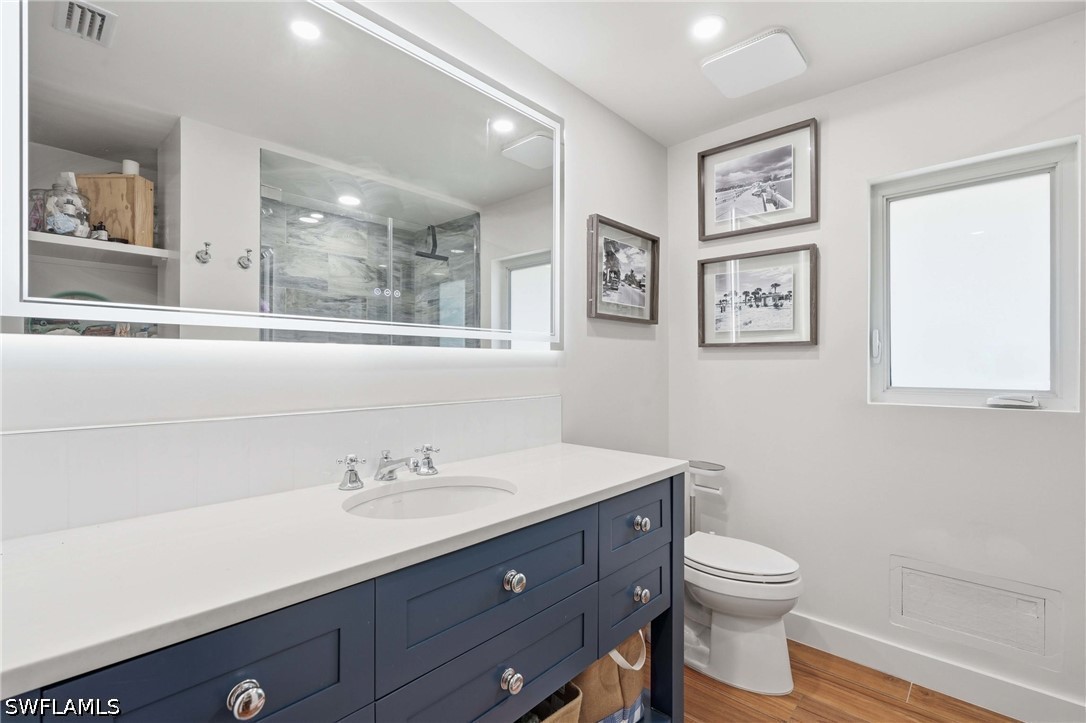 4 Bed Pool Home for Sale in Park Shore, photo 32