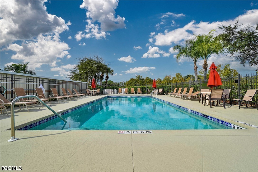 2 Bed Condominium for Sale in Stoneybrook, photo 32