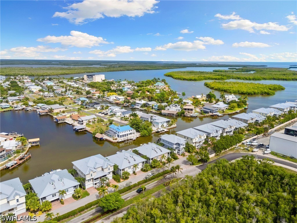 4 Bed Waterfront Home for Sale in Goodland, photo 32