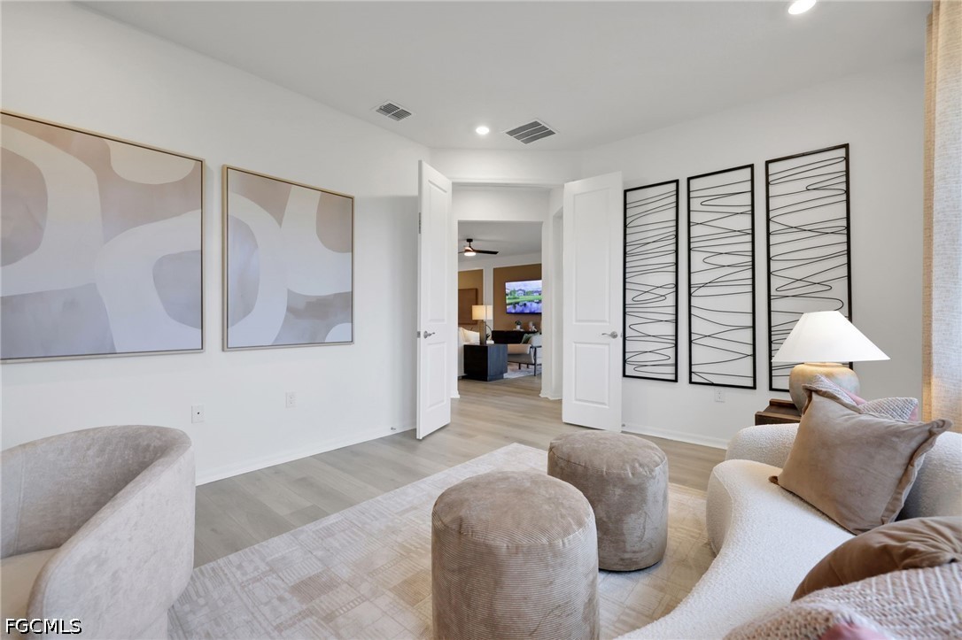4 Bed SingleFamilyResidence for Sale in Creekside Run, photo 32