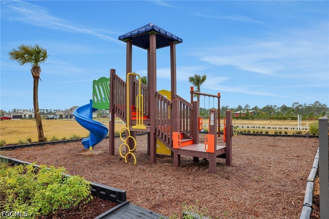 3 Bed SingleFamilyResidence for Sale in Creekside Run, photo 32