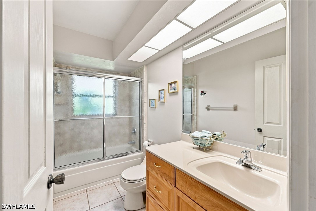 3 Bed Pool Home for Sale in Park Shore, photo 32