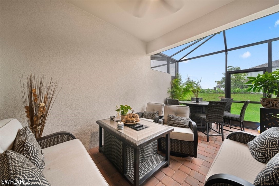 2 Bed Attached for Sale in Naples, photo 32