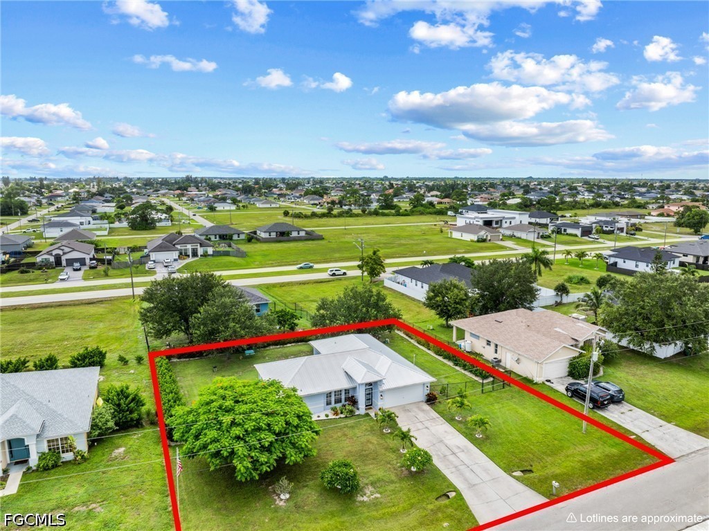 3 Bed SingleFamilyResidence for Sale in Cape Coral, photo 32