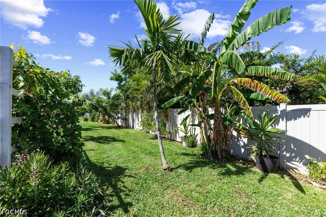 3 Bed SingleFamilyResidence for Sale in Cape Coral, photo 32
