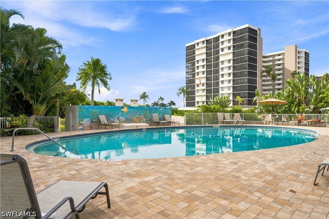 2 Bed Pool Home for Sale in Vanderbilt Towers, photo 32