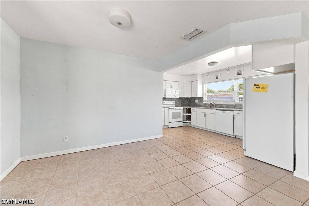 2 Bed Pool Home for Sale in Cape Coral, photo 32