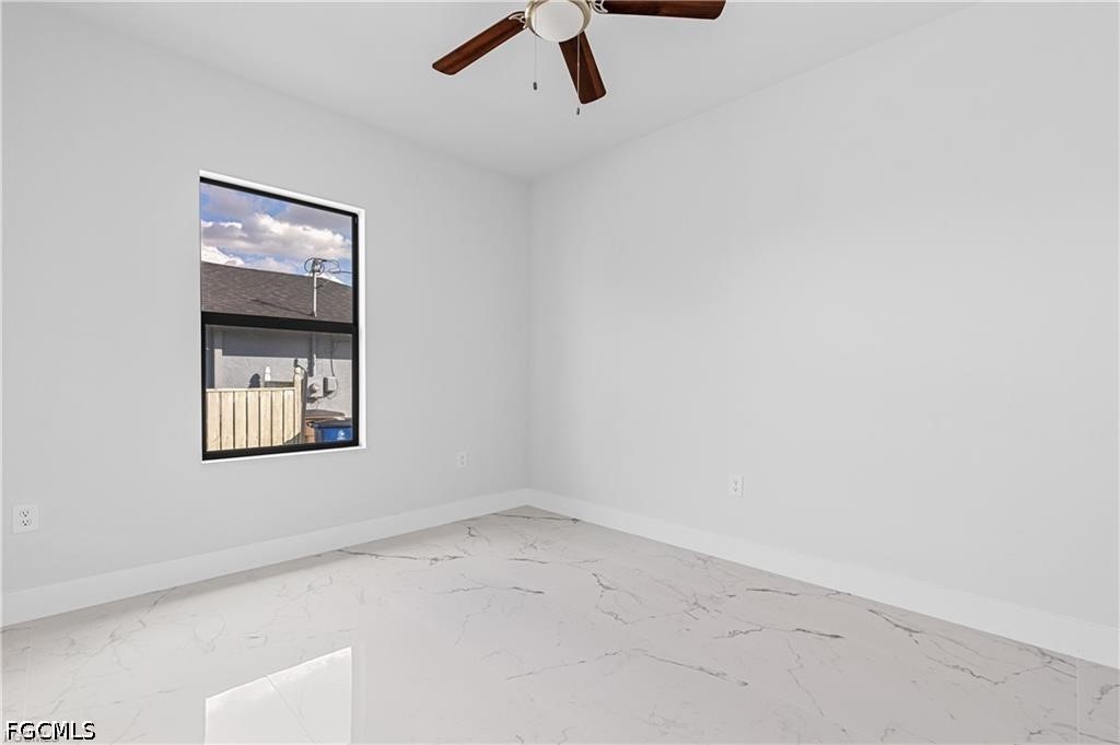 3 Bed SingleFamilyResidence for Sale in Lehigh Acres, photo 32