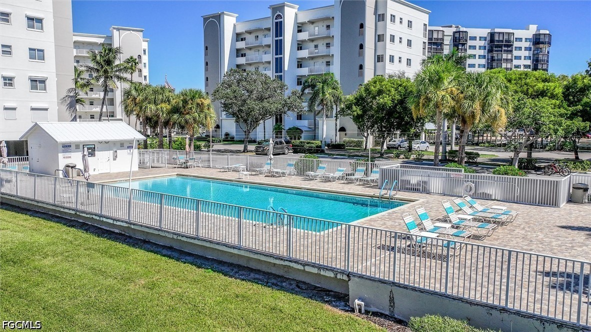 2 Bed Waterfront Home for Sale in Casa Marina, photo 32
