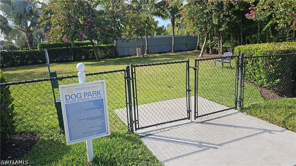 3 Bed Attached for Sale in Naples, photo 32