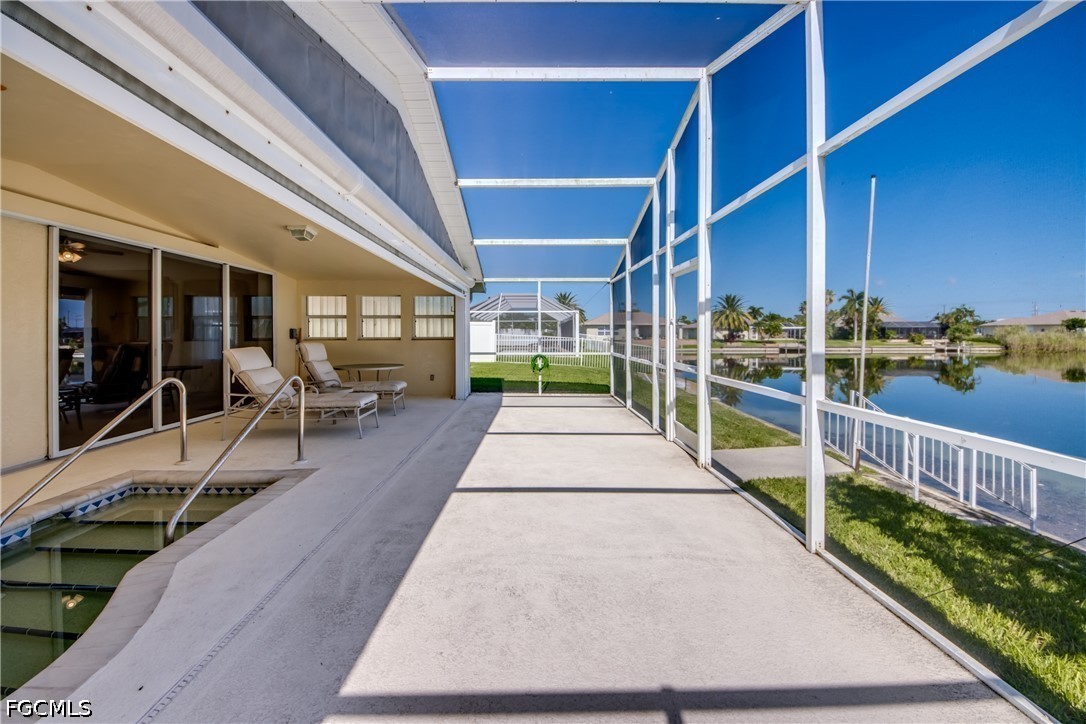 2 Bed Waterfront Home for Sale in Cape Coral, photo 32