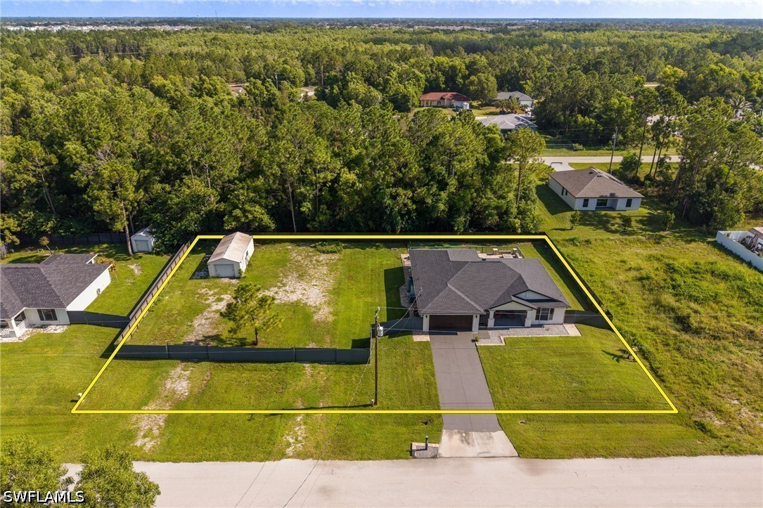 3 Bed SingleFamilyResidence for Sale in Mirror Lakes, photo 32