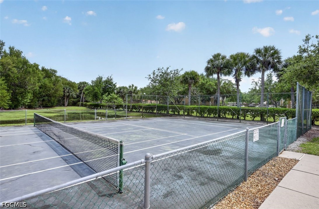 2 Bed Condominium for Sale in Maple Gardens, photo 32