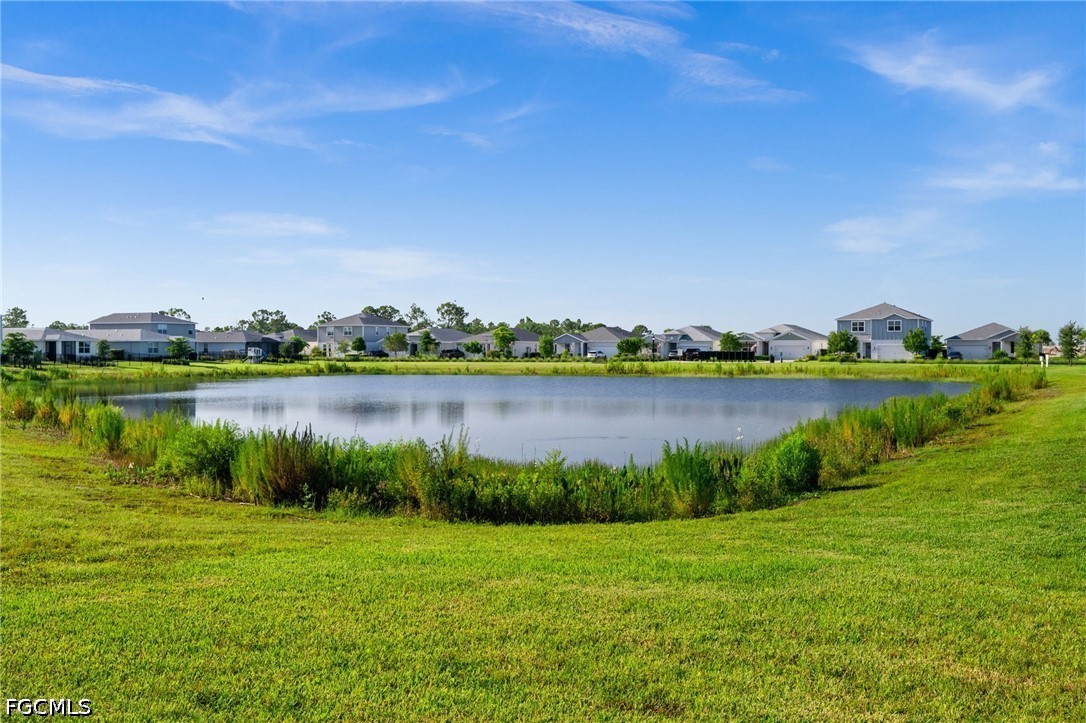 3 Bed SingleFamilyResidence for Sale in Crescent Grove, photo 32