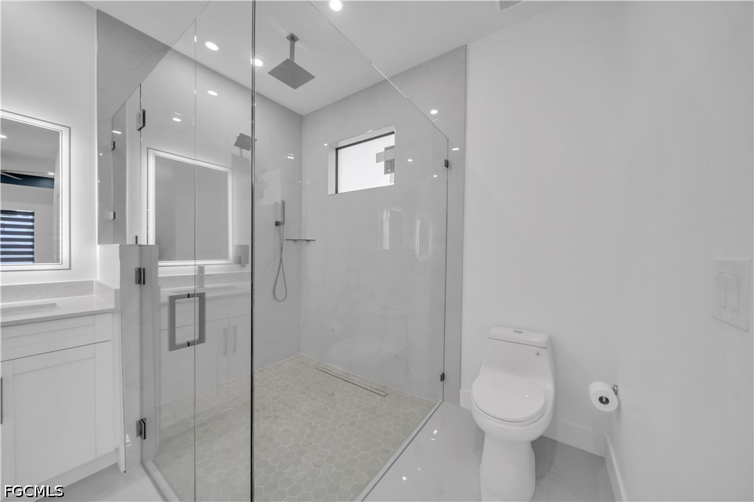 3 Bed SingleFamilyResidence for Sale in Cape Coral, photo 32