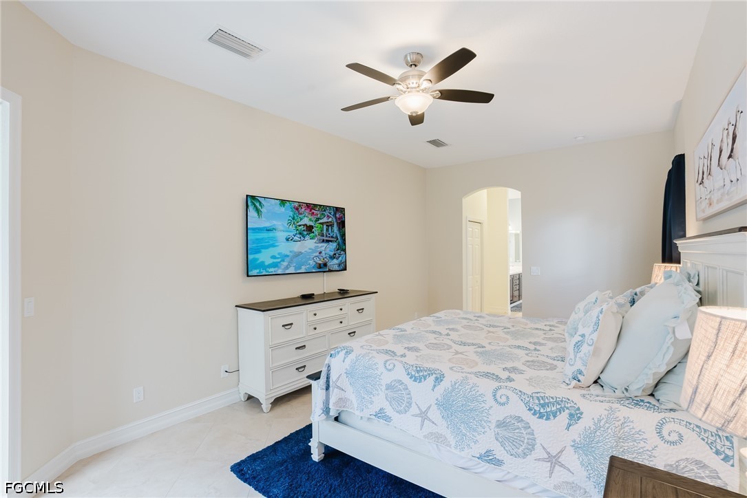 3 Bed Pool Home for Sale in Stoneybrook, photo 32