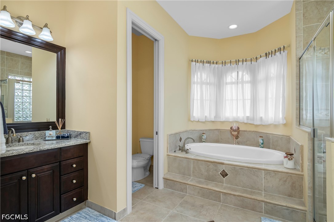 3 Bed Pool Home for Sale in Cape Coral, photo 32