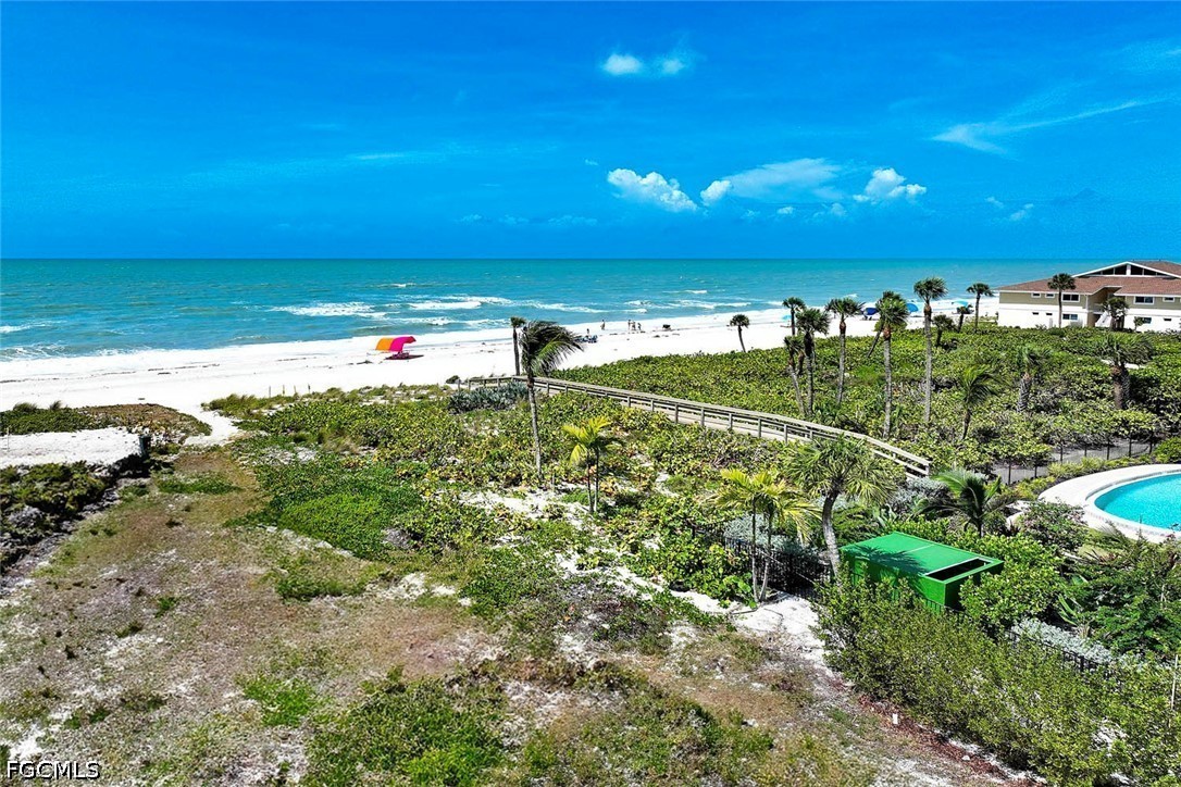 2 Bed Waterfront Home for Sale in Sanibel, photo 32