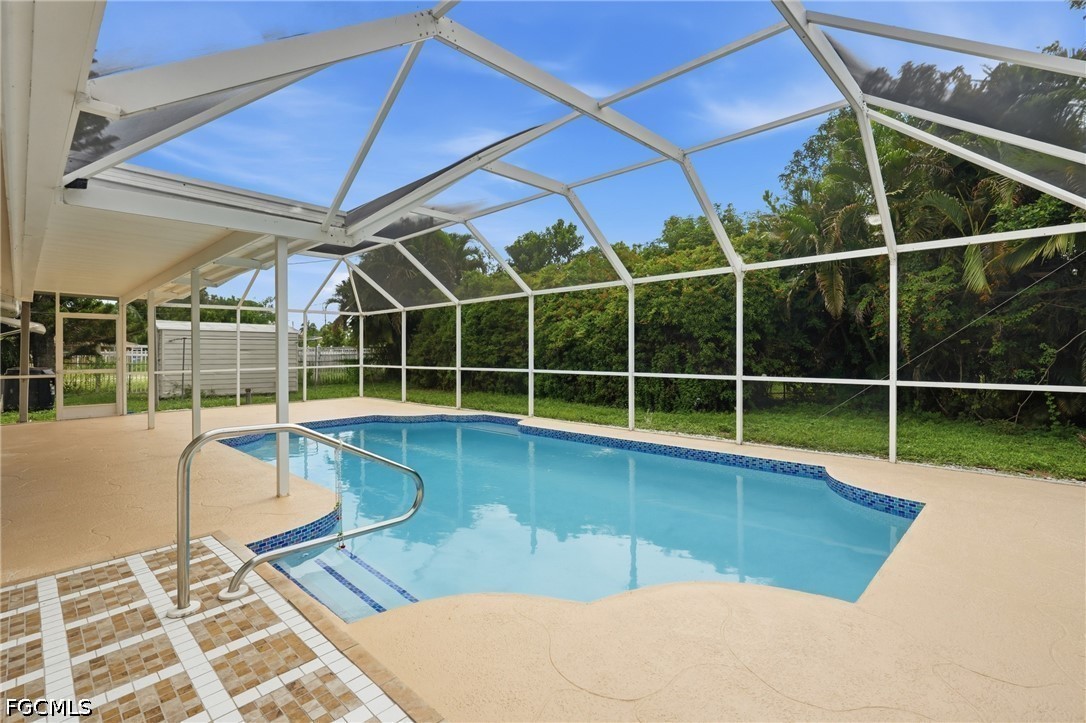 2 Bed Pool Home for Sale in Fort Myers Villas, photo 32