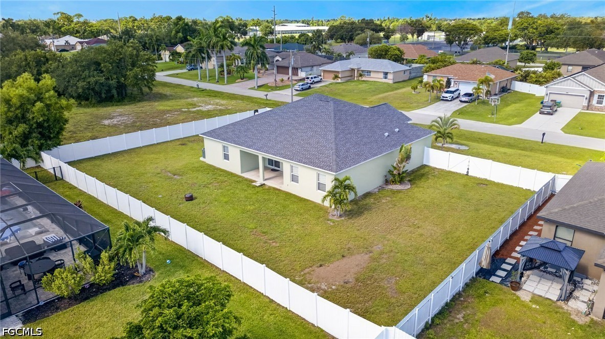 4 Bed SingleFamilyResidence for Sale in Cape Coral, photo 32