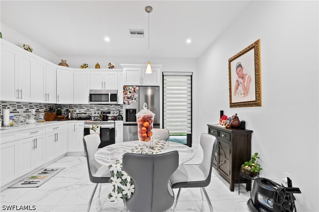 4 Bed SingleFamilyResidence for Sale in Naples, photo 32