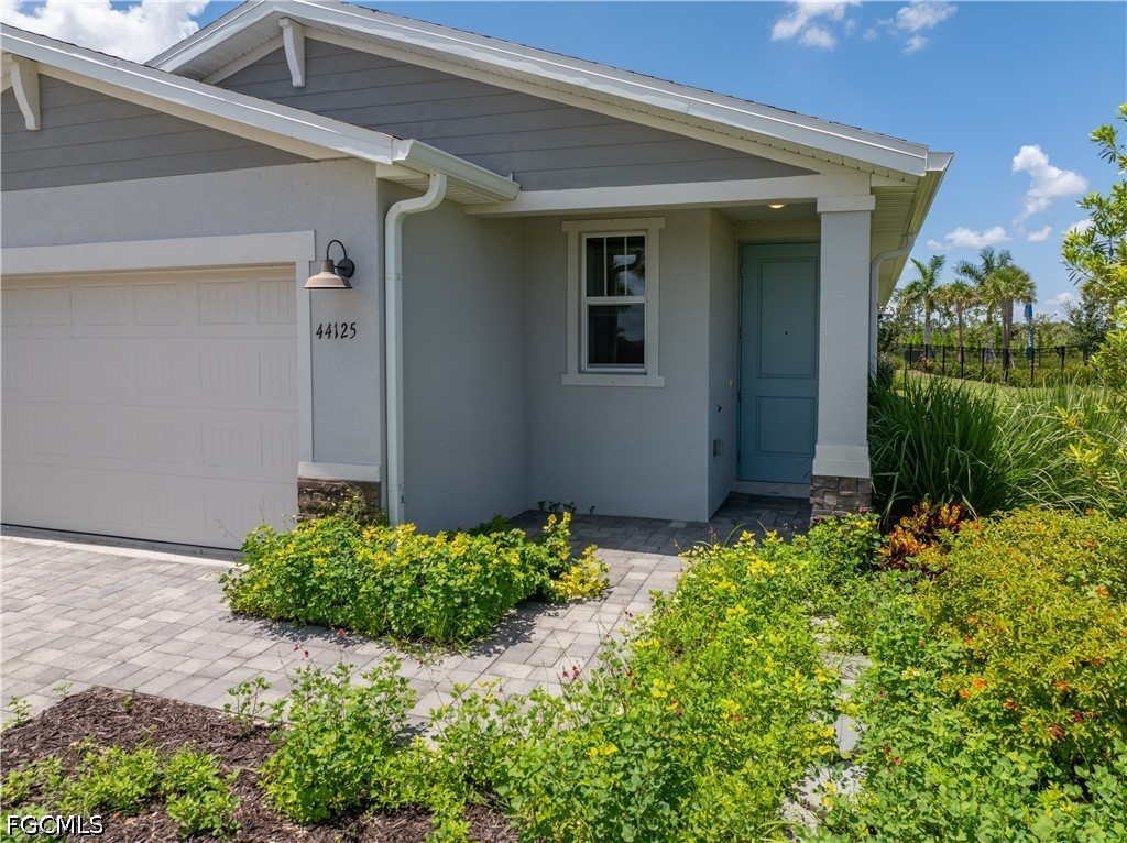 3 Bed SingleFamilyResidence for Sale in Crescent Lakes, photo 32