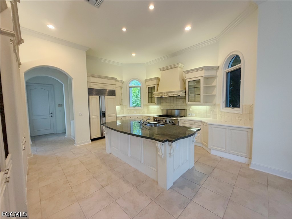 4 Bed Pool Home for Sale in Sanibel, photo 32
