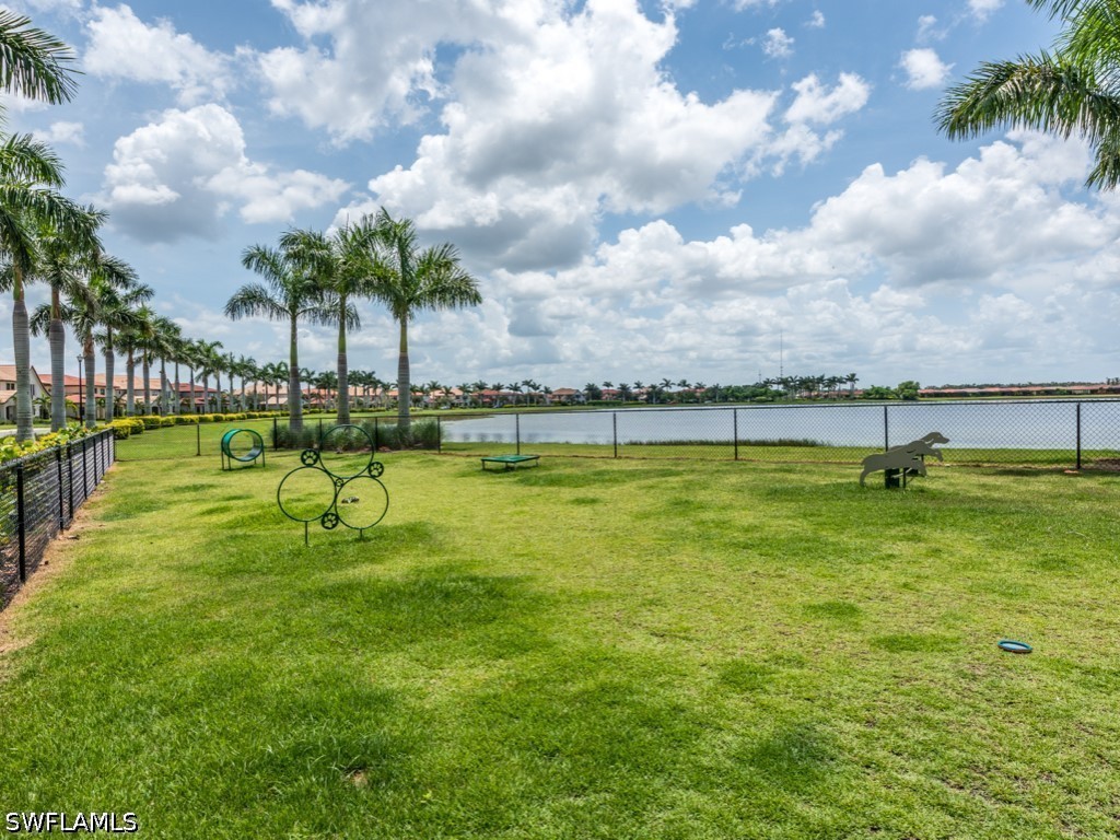 5 Bed SingleFamilyResidence for Sale in Naples, photo 32