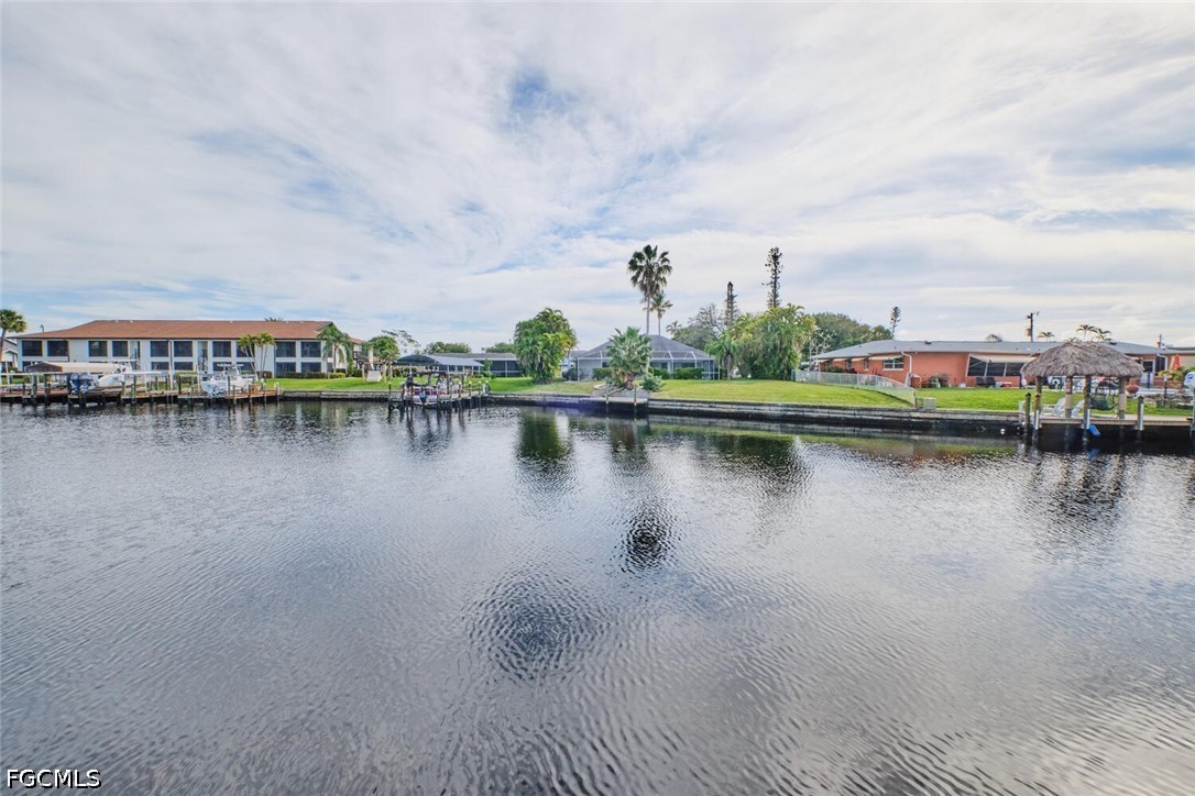 2 Bed Waterfront Home for Sale in Cape Coral, photo 32