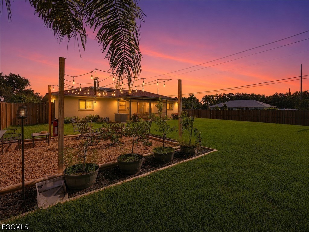3 Bed SingleFamilyResidence for Sale in Cape Coral, photo 32