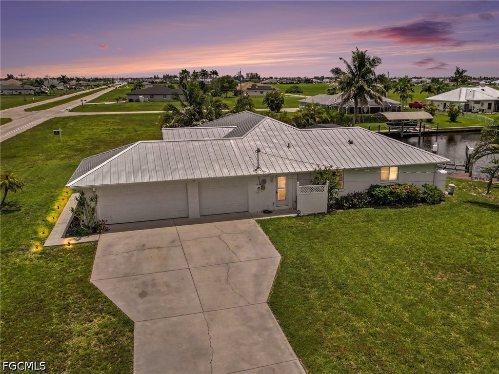 3 Bed Pool Home for Sale in Cape Coral, photo 32