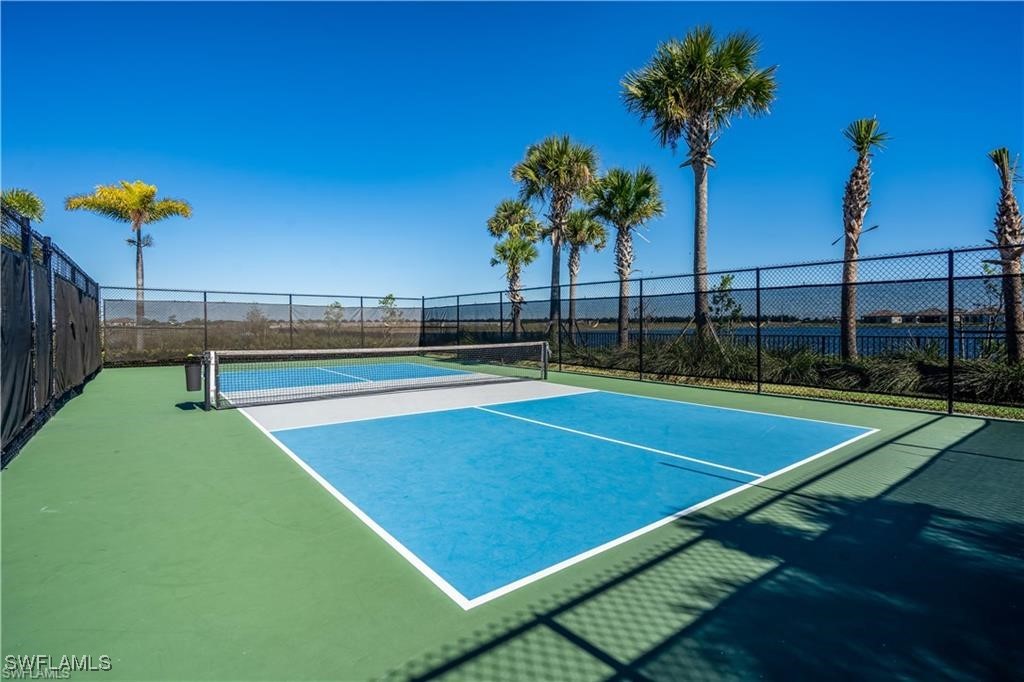 3 Bed SingleFamilyResidence for Sale in Silverwood, FL — photo 33