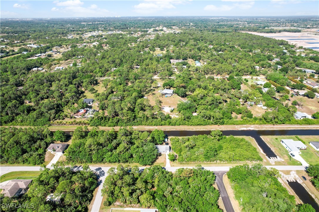 3 Bed Waterfront Home for Sale in Buckingham, FL, $270,000 — photo 33