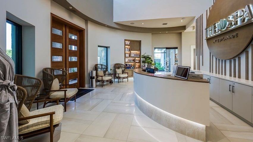 2 Bed Attached for Sale in Naples, photo 33