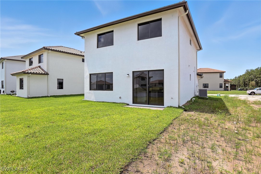 3 Bed Waterfront Home for Sale in Silverwood, FL, $421,307 — photo 33