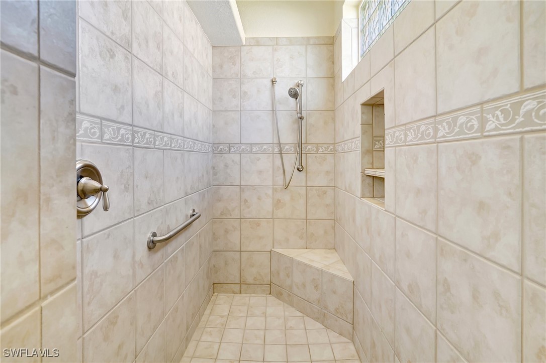 3 Bed Pool Home for Sale in Cape Coral, photo 33