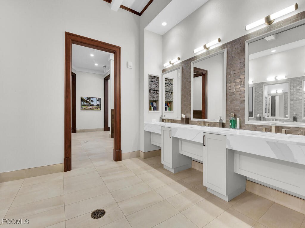 2 Bed Condominium for Sale in Naples, FL, $230,000 — photo 33