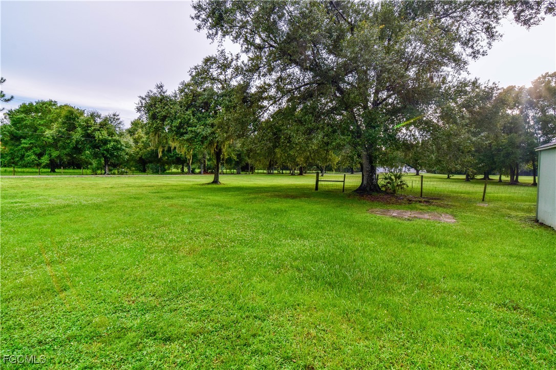 3 Bed SingleFamilyResidence for Sale in Buckingham, FL — photo 33