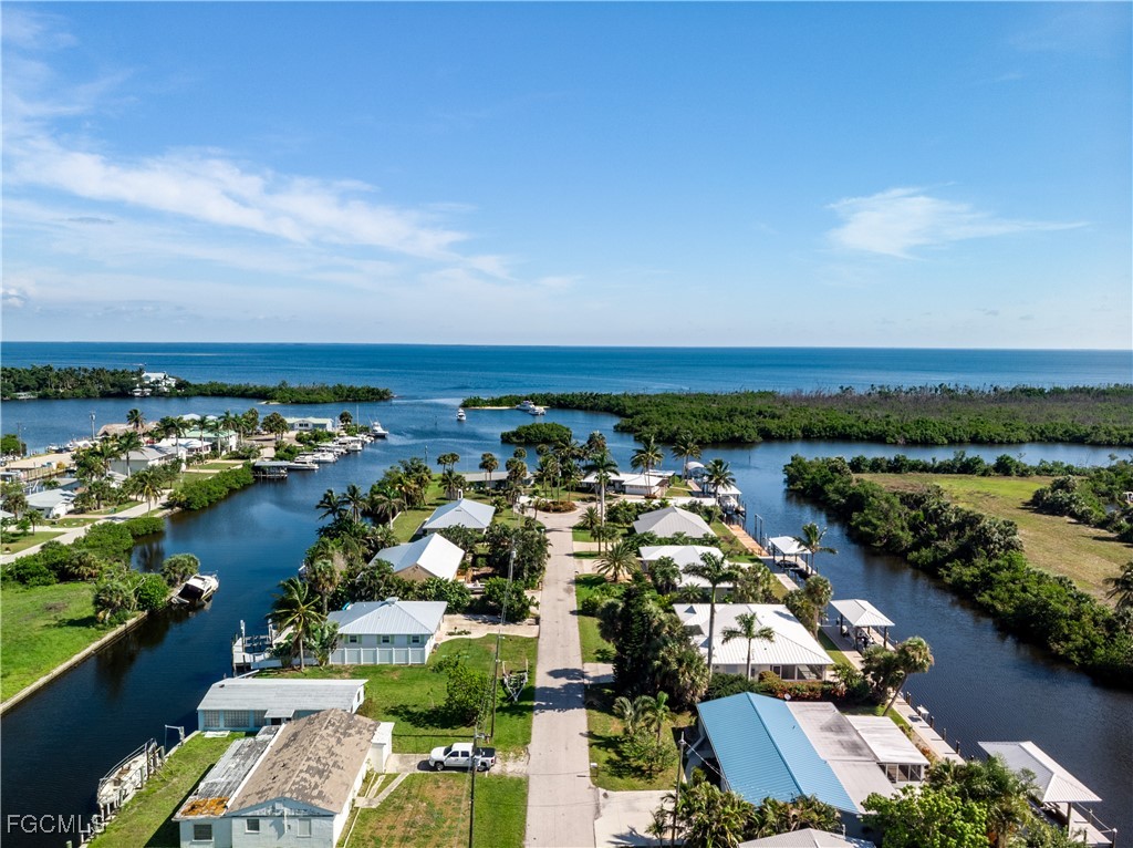 2 Bed Waterfront Home for Sale in Bokeelia, photo 33