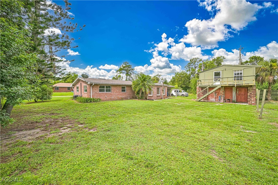 3 Bed SingleFamilyResidence for Sale in Lehigh Acres, photo 33