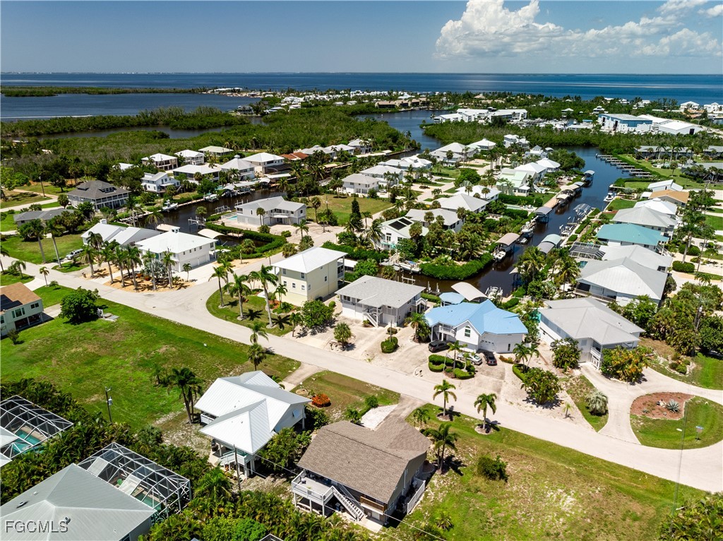 3 Bed SingleFamilyResidence for Sale in Captains Cove, photo 33