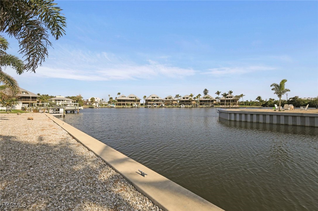 2 Bed Waterfront Home for Sale in Bokeelia, photo 33
