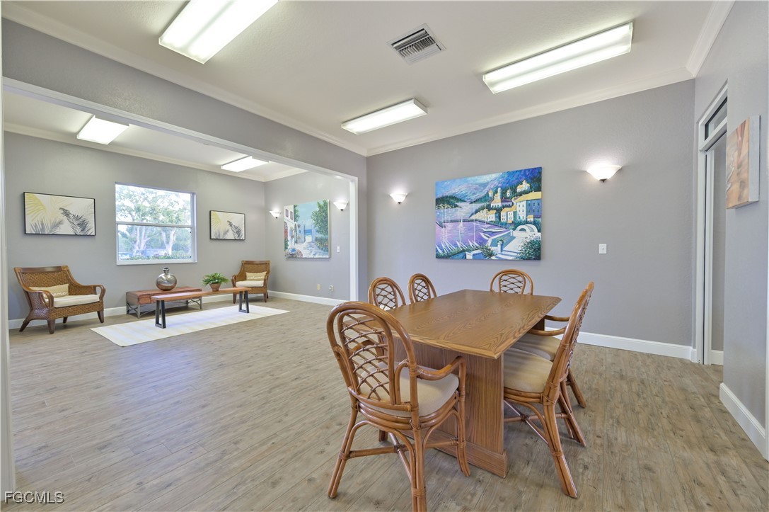 1 Bed Waterfront Home for Sale in Fort Myers, photo 33