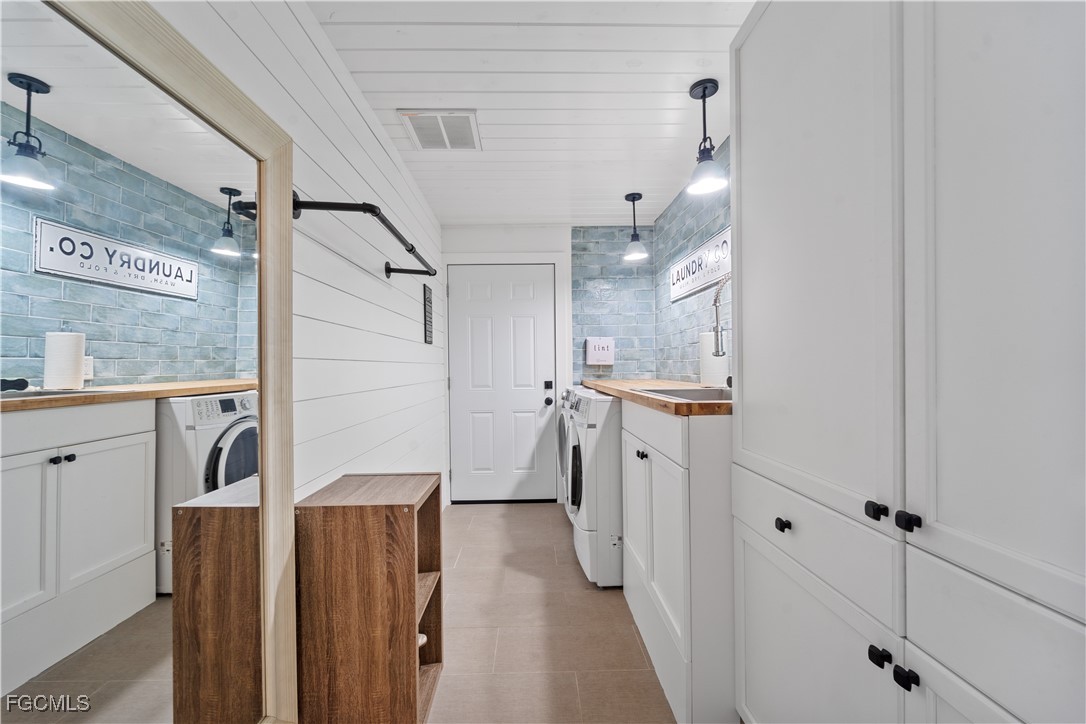 2 Bed SingleFamilyResidence for Sale in South Pointe, FL — photo 33