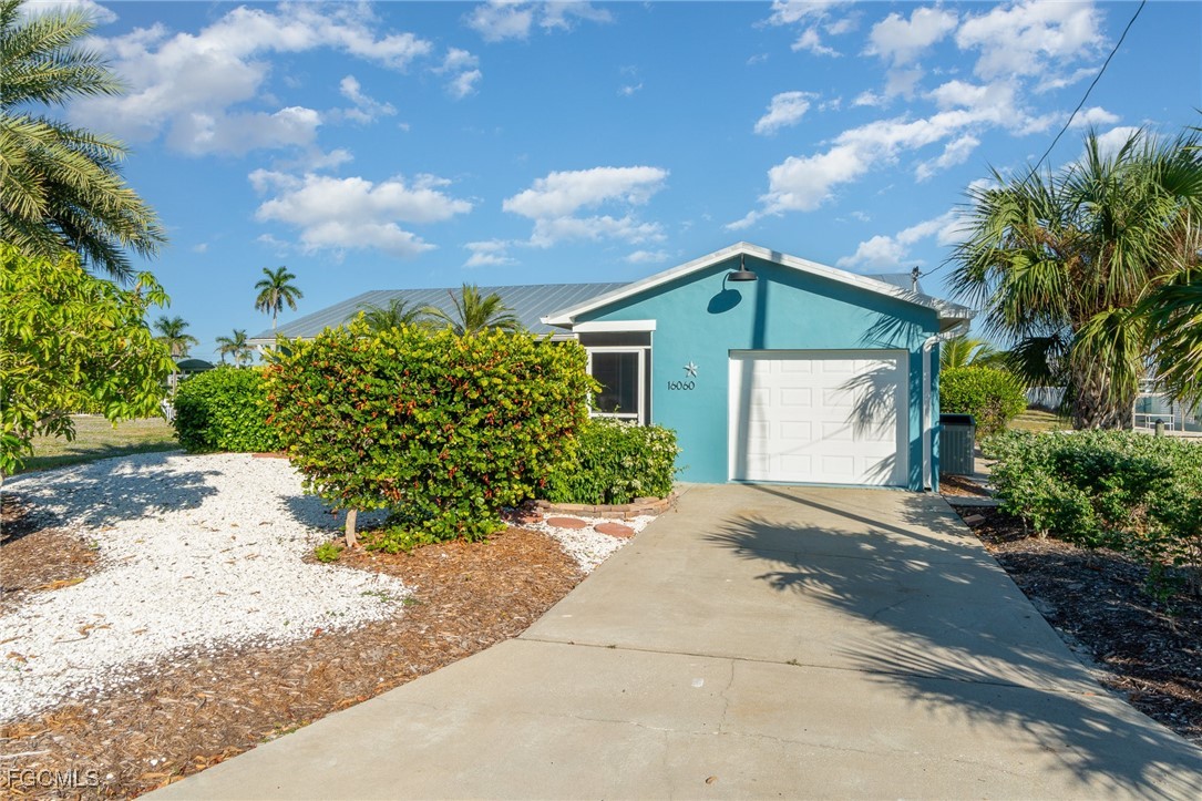 2 Bed Waterfront Home for Sale in Bokeelia, photo 33